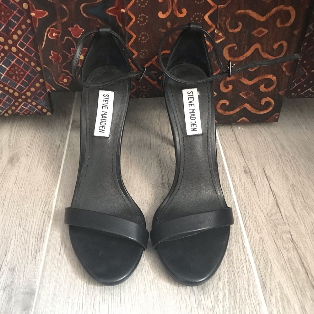 BLACK STEVE MADDEN STECY HEELS